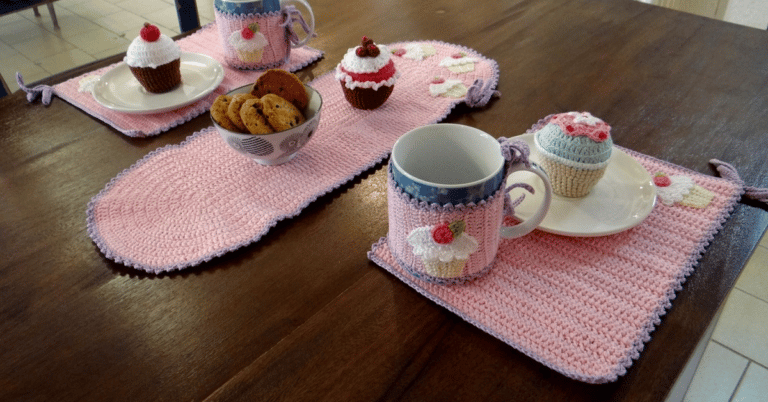 Conjunto de mesa em crochê Cupcakes : Passo a passo com gráficos