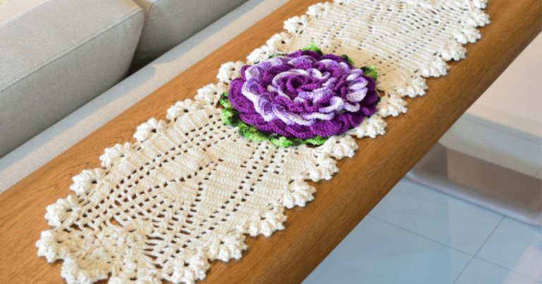 Trilho de Mesa em Crochê Orquídea: Passo a passo com gráficos
