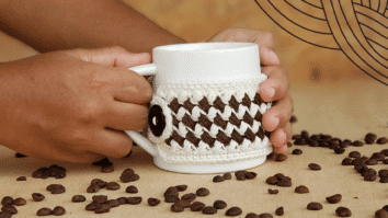 Capa para caneca: Veja como fazer essa linda decoração!