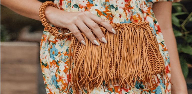Clutch de Crochê com Franjas – Carteira de Crochê Passo A Passo
