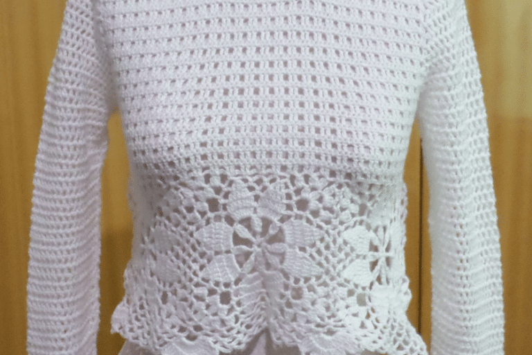 Blusa branca Camla Feshion - Crochê coats