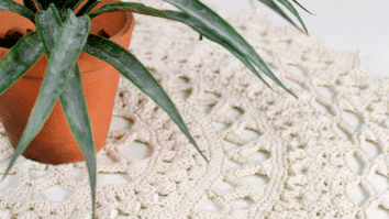 Centro de Mesa de Crochê Natural