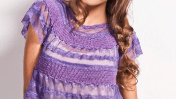 Blusa Roxa com Renda Tricô