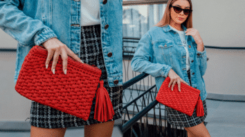 Bolsa de Crochê Clutch Carmim