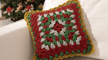 Almofada natalina de crochê: Passo a passo com gráficos