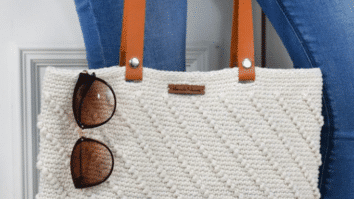 Bolsa Lombadinha com Barbante