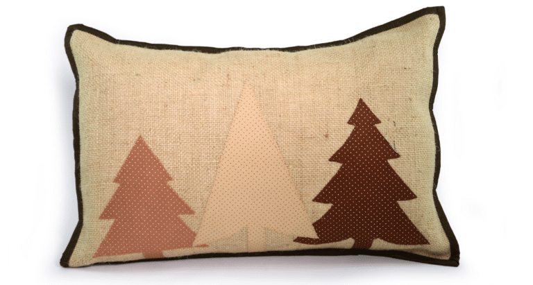 Elegância Artesanal: Almofada Pinheirinho em Patchwork: Com Molde