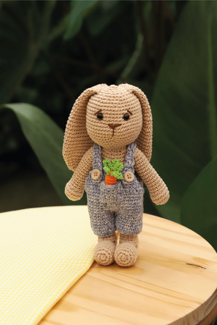 Guia Prático do Amigurumi: Aprenda a Fazer um Encantador Coelhinho de Crochê em Passos Simples!