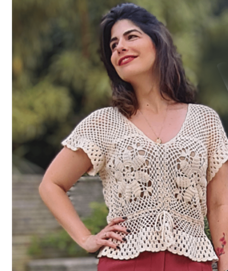 Elegância e Versatilidade: A Blusa de Crochê “Lia Tropfill”!