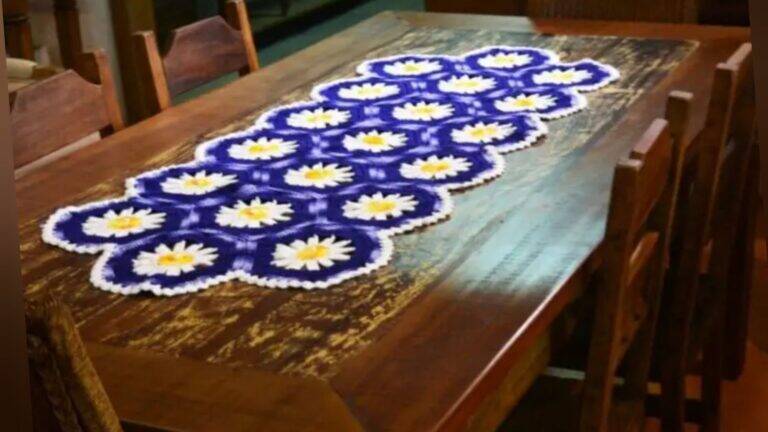 Aprenda a Fazer um Lindo Trilho de Margaridas em Crochê Passo-a-Passo em Casa
