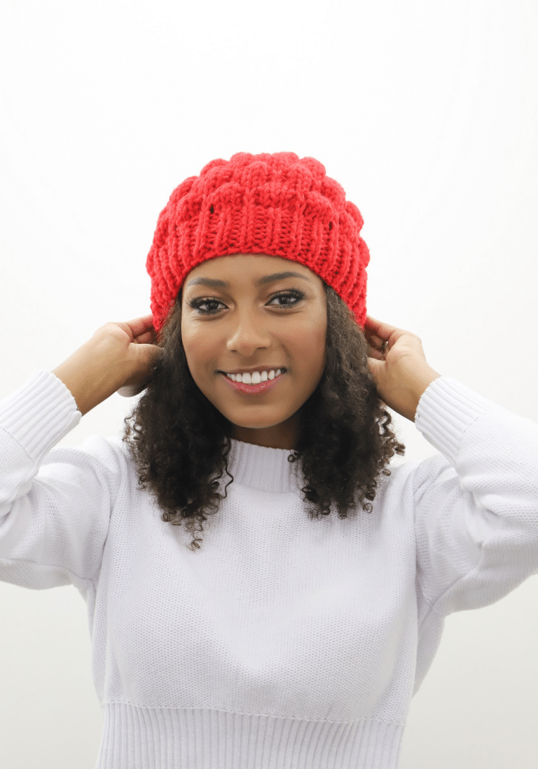 Gorro de Gomos Vermelho Cereja