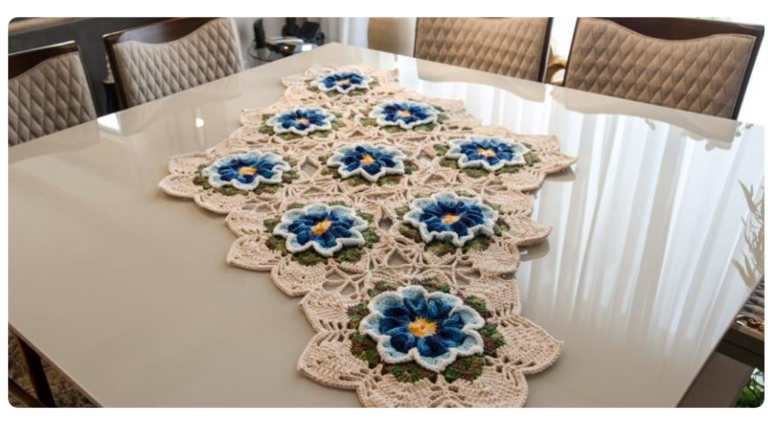 Flores em Fio: A Beleza do Caminhos de Mesa em Crochê com Motivos Florais