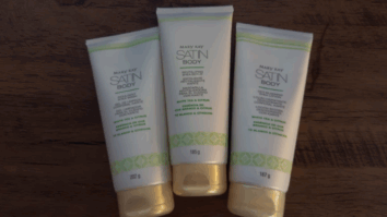 Usei e recomendo esse Kit de Cuidados Corporal que deixou minha a pele macia e com perfume super agradável!