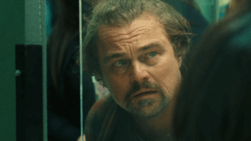 Imagem de uma cena do filme "Uma batalha atrás da outra" com Leonardo Di Caprio