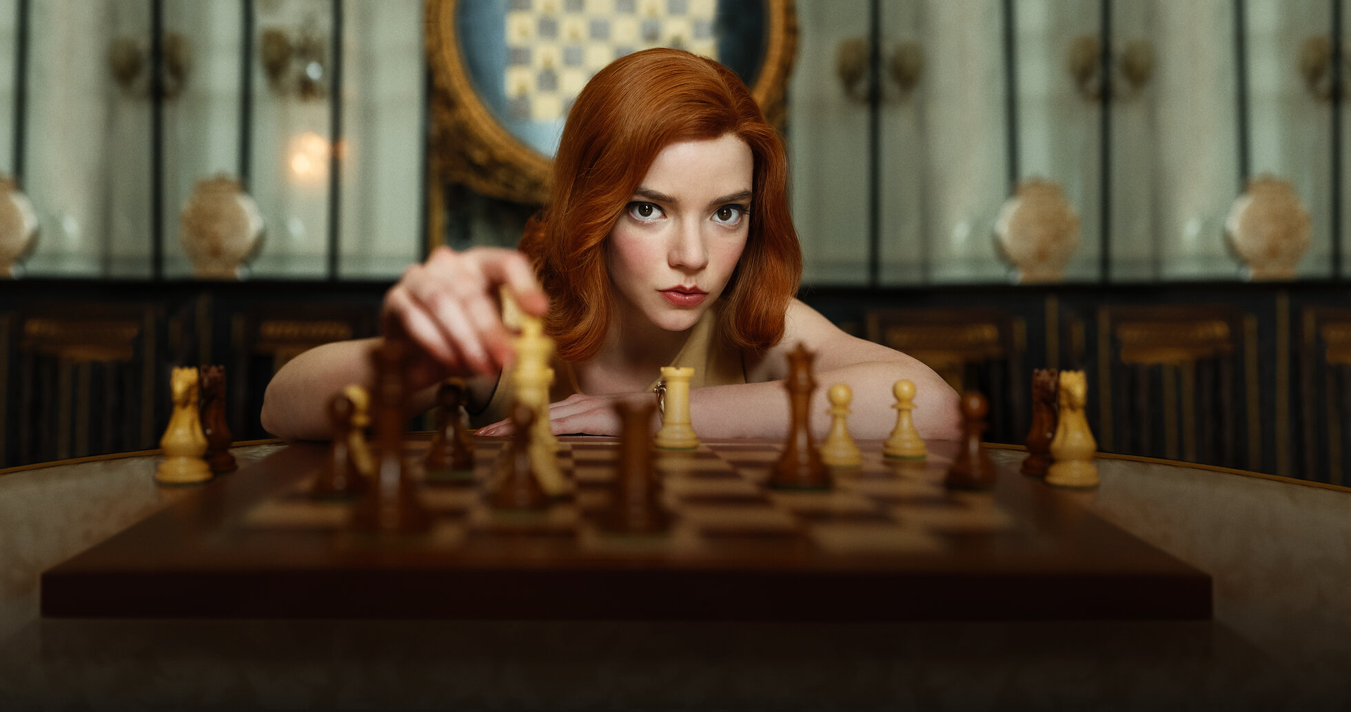 Imagem promocional da série ""The Queen’s Gambit" da Netflix, uma série que apresenta lições de inteligência emocional para inspiração no nosso cotidiano