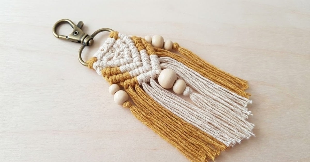 Chaveiro de crochê com sobras de fios