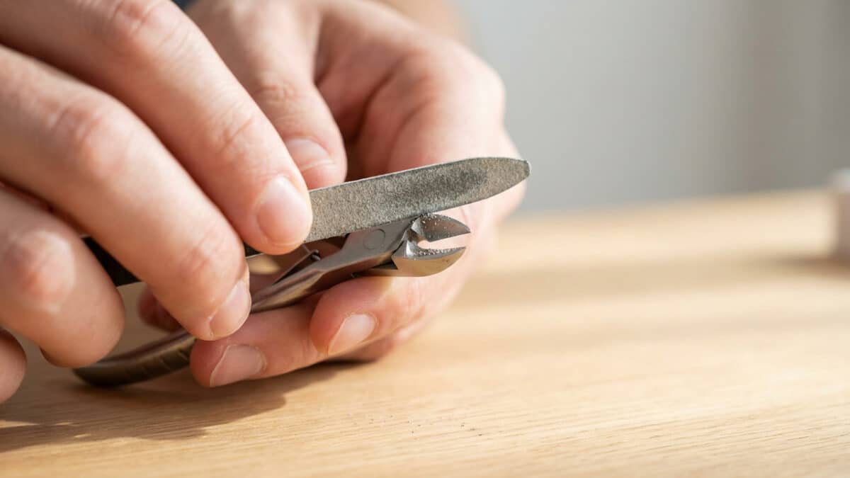 Lixa de unha para afiar alicate