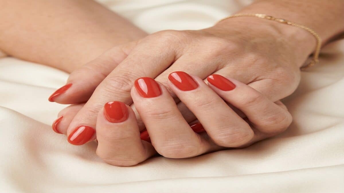 Esmalte vermelho Aberto Tom Tomate