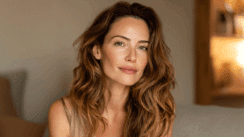 Mulher com expressão serena simbolizando a paz interior mediada por uma autoestima saudável