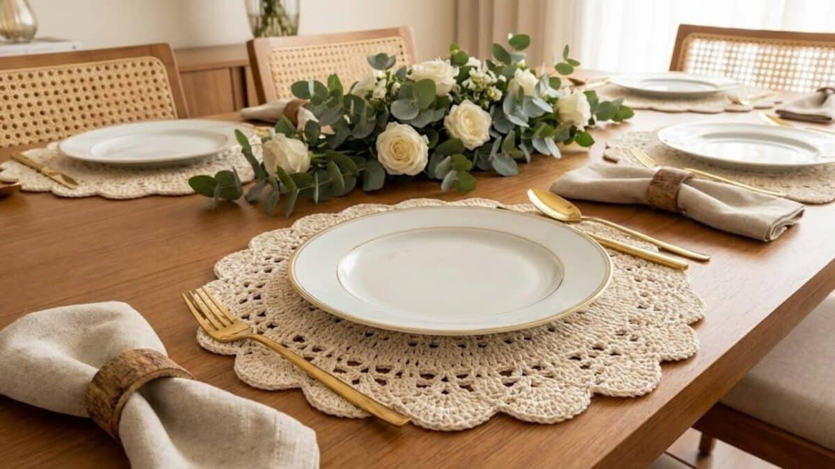 Modelos de sousplat de crochê para decorar mesa posta com elegância e sofisticação