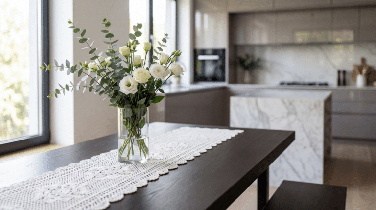 Caminho de mesa em crochê: estilos que transformam a decoração da sala de jantar